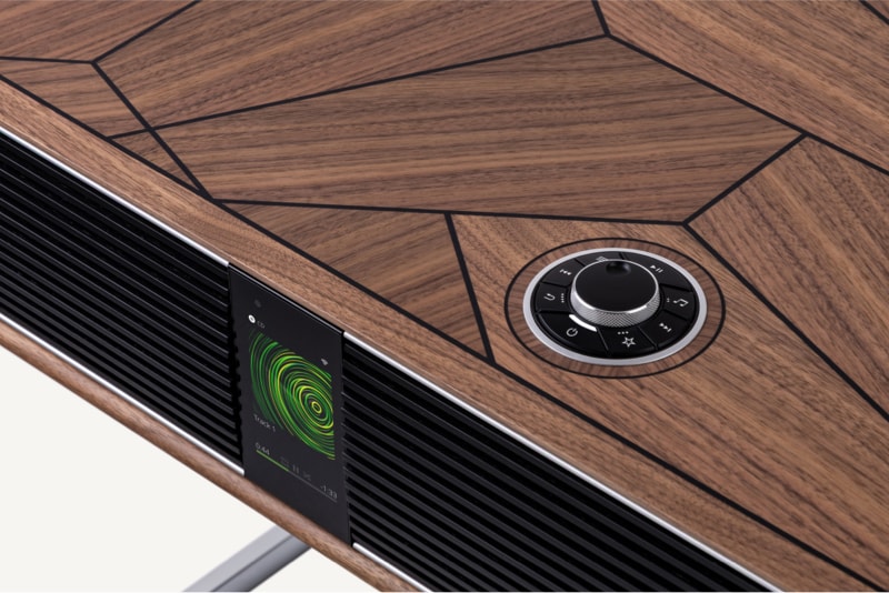 Ruark R810 Made in England in Penta-Chord Walnut finish